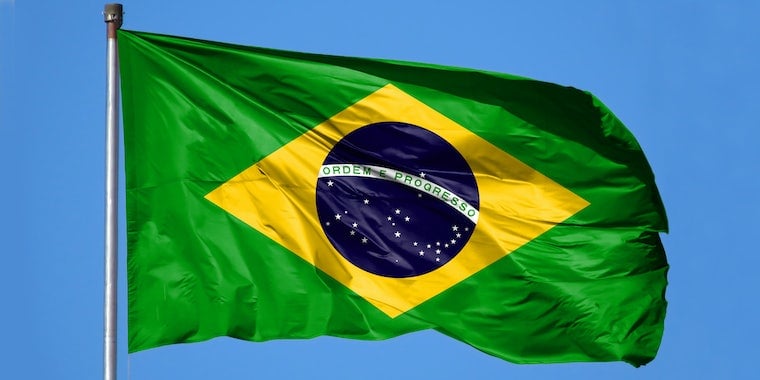Facebook одобрил рекламу, призывающую к насилию в Бразилии, даже после того, как вспыхнули беспорядки 