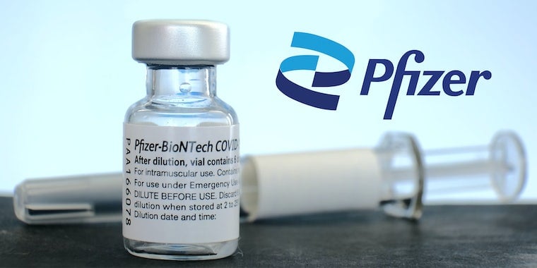 Недавно опубликованные документы Pfizer вызвали бурю негодования у сторонников теории заговора против прививок 