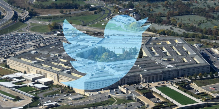 Twitter разрешил Пентагону использовать аккаунты с дипфейковыми аватарами для продвижения пропаганды США 